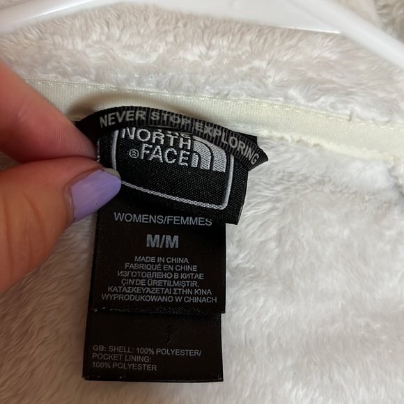 White soft North face - Picture 3 of 3